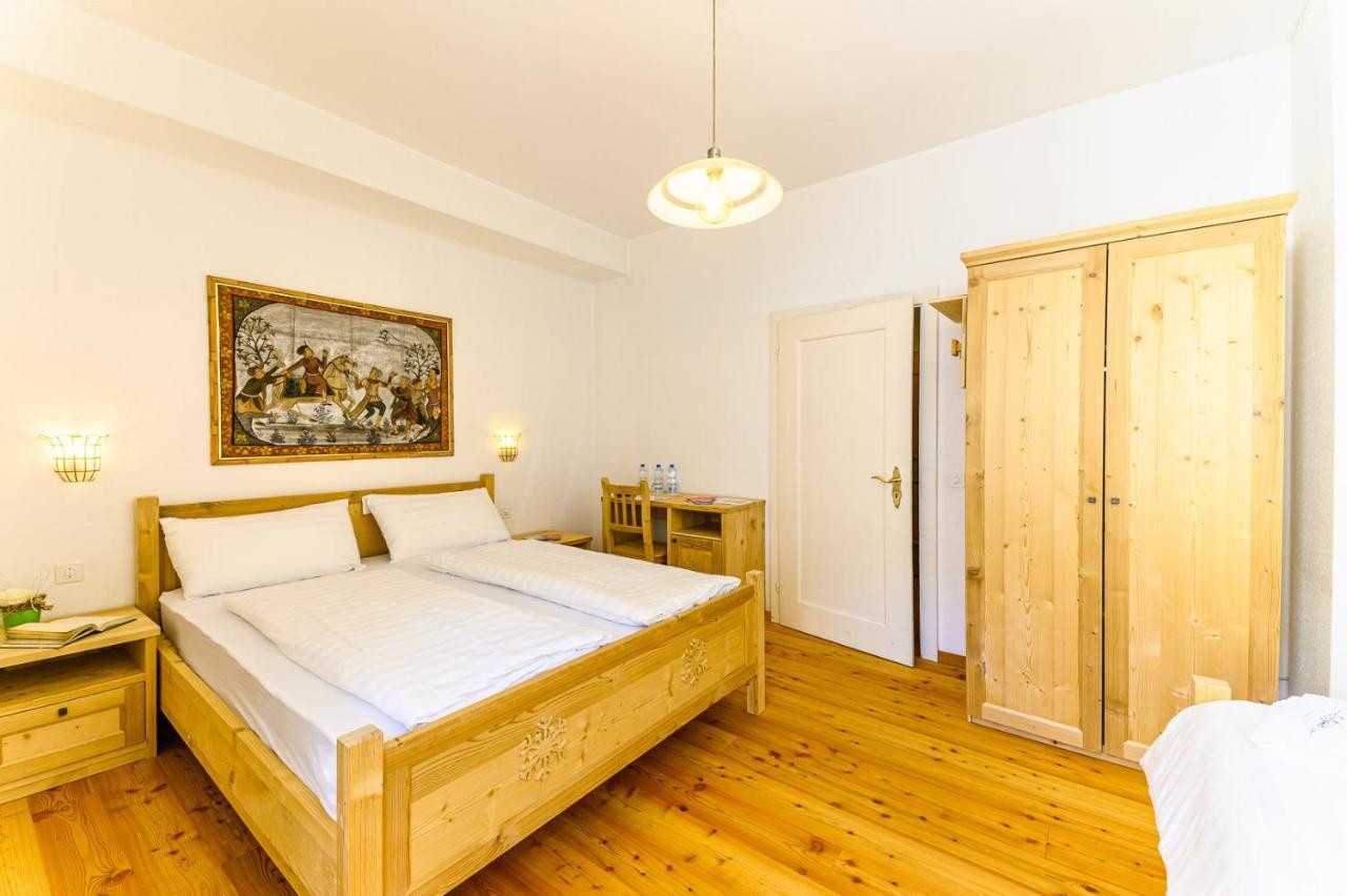 Hotel Centrale, Typically Swiss Poschiavo Exterior foto