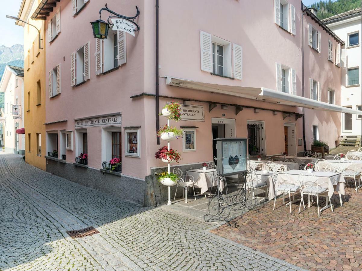 Hotel Centrale, Typically Swiss Poschiavo Exterior foto